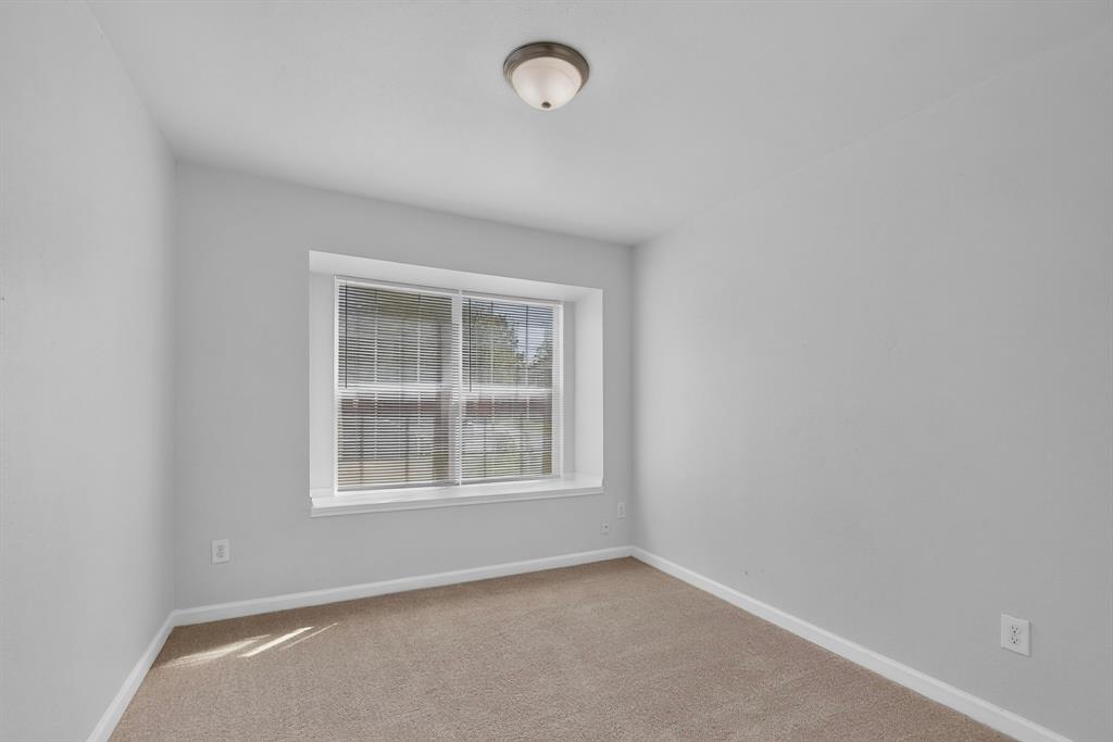 918 Sylvan Creek Drive Property Photo 24