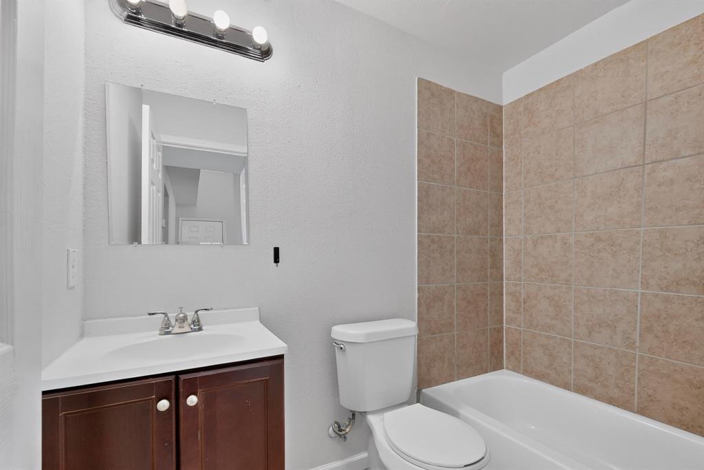 918 Sylvan Creek Drive Property Photo 27