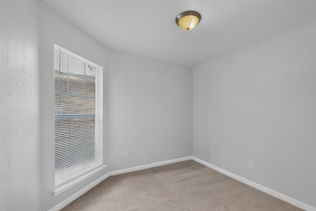 918 Sylvan Creek Drive Property Photo 31
