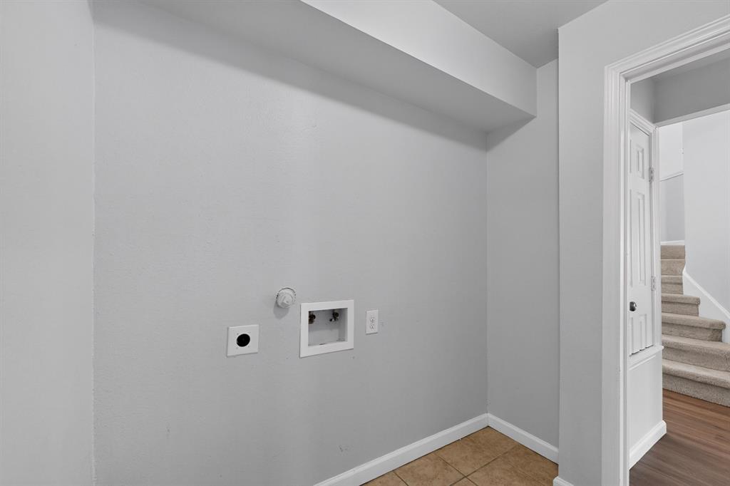 918 Sylvan Creek Drive Property Photo 34