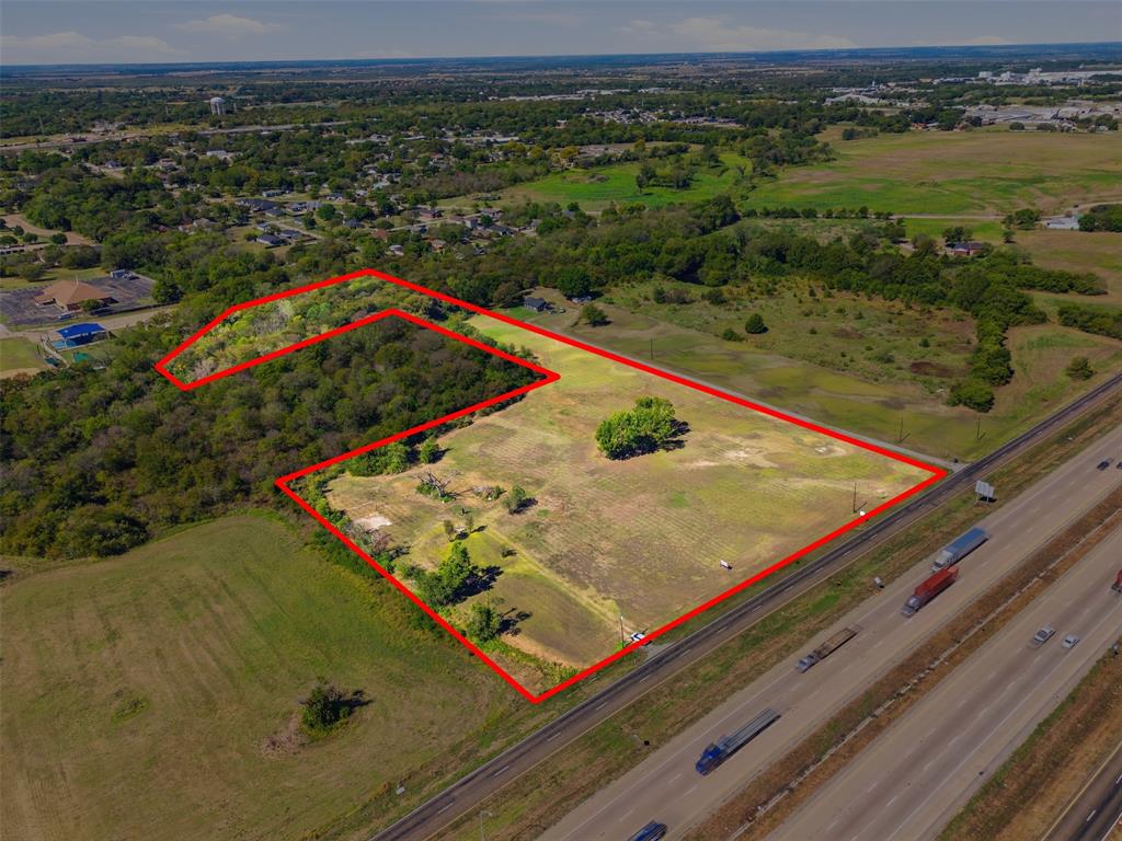 1105 I-45 Property Photo 15