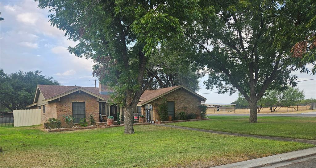 1 Dixie Court Property Photo 2