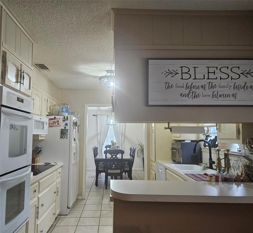 1 Dixie Court Property Photo 7