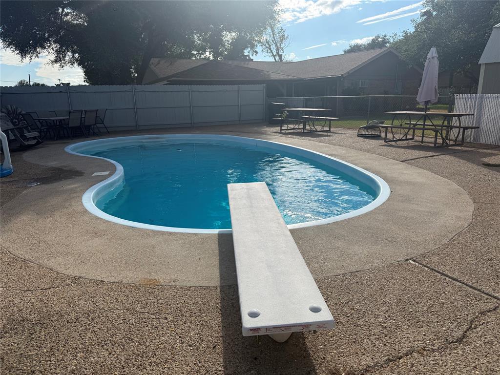 1 Dixie Court Property Photo 12