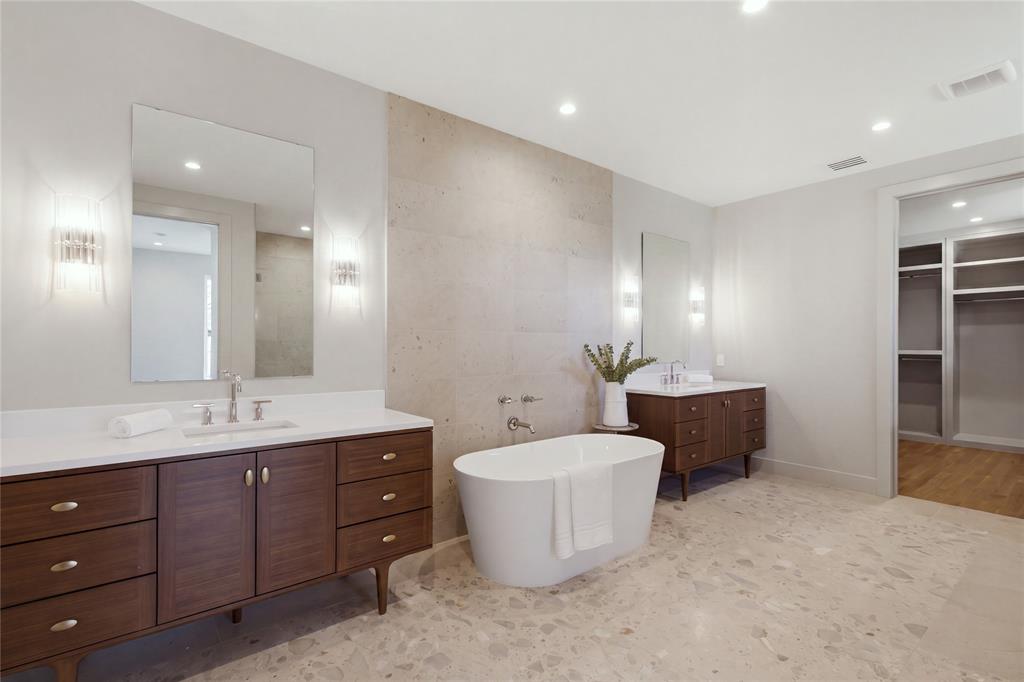 6834 Deloache Avenue Property Photo 29