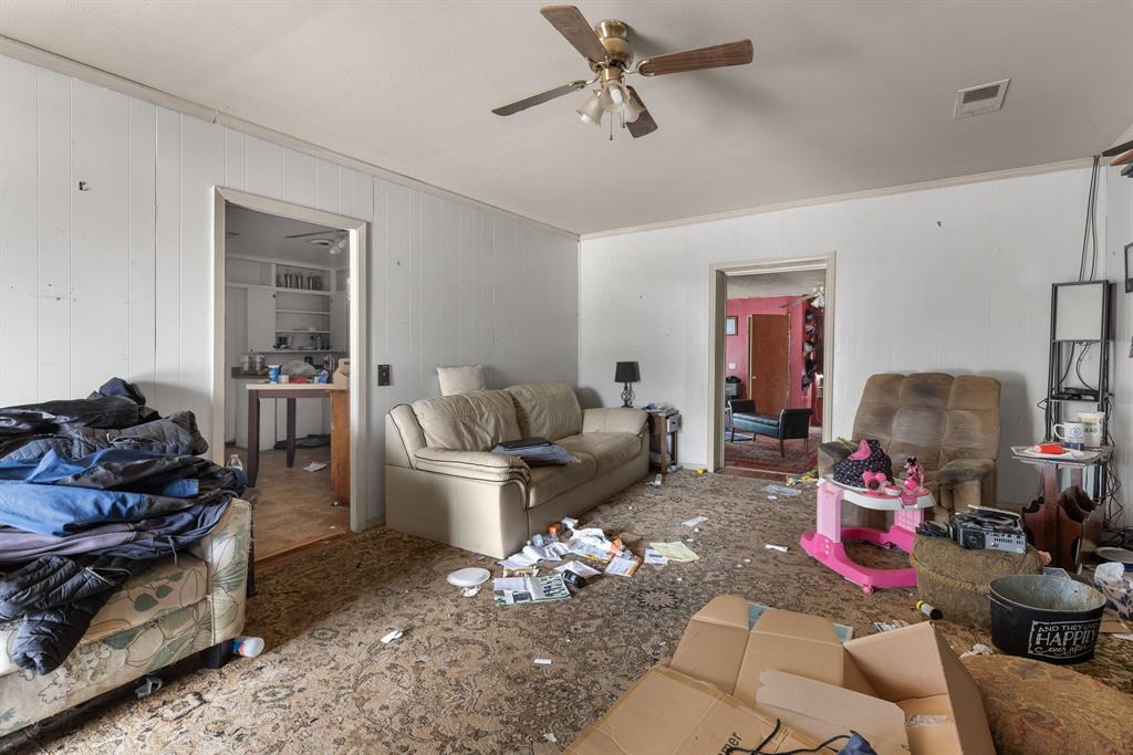 515 N Angelina Street Property Photo 5