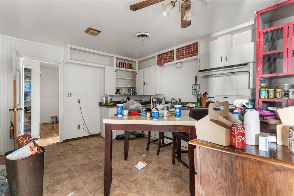 515 N Angelina Street Property Photo 8