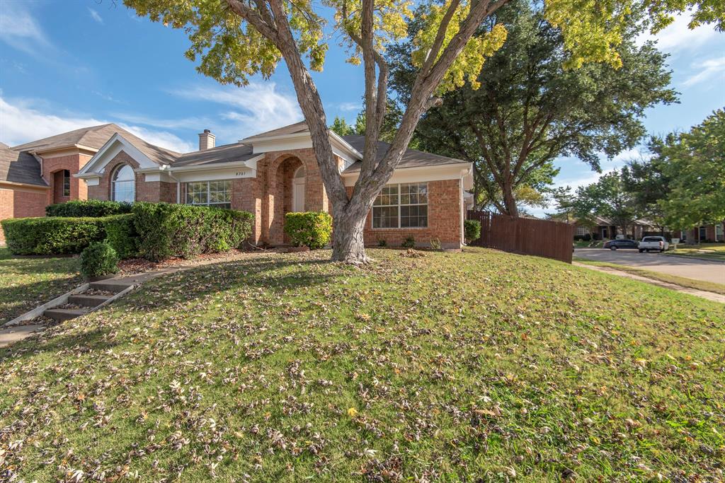 9701 Preston Vineyard Drive Property Photo 2