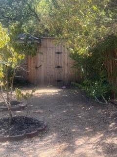 201 Briarwick Lane Property Photo 8
