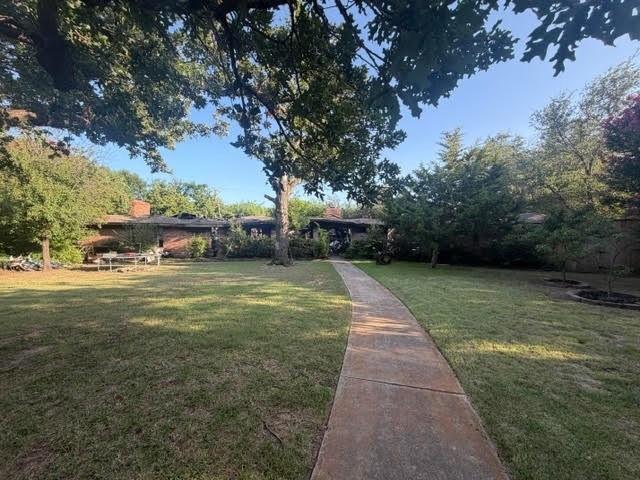 201 Briarwick Lane Property Photo 12