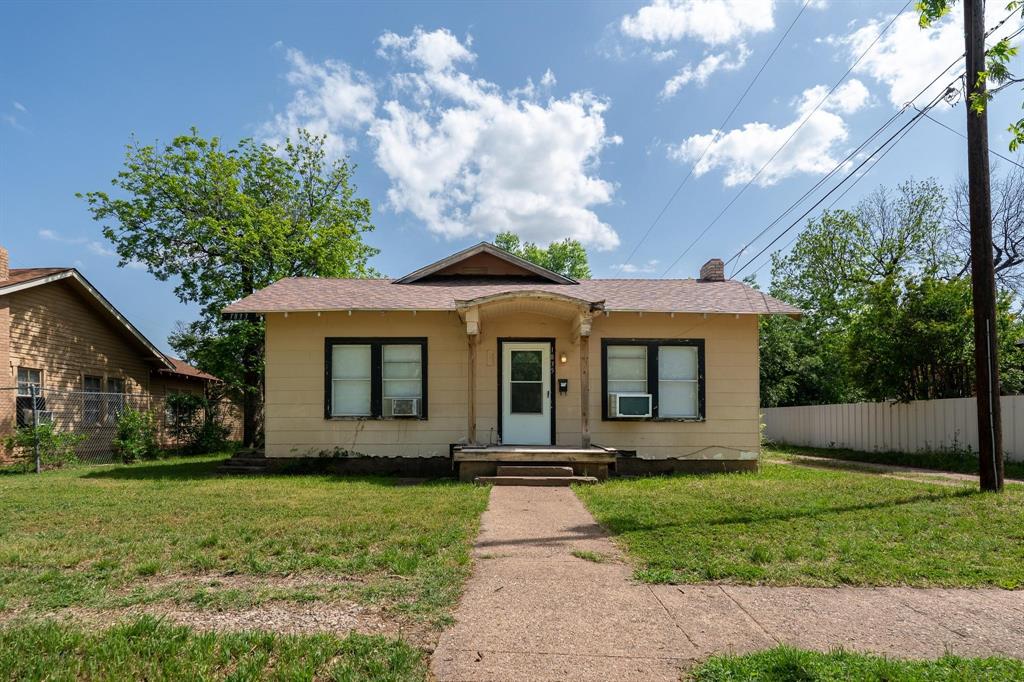 1835 S 8th Street Property Photo 1