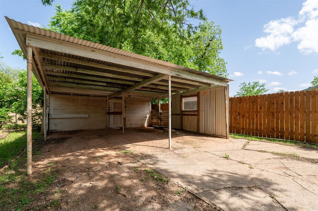 1835 S 8th Street Property Photo 23