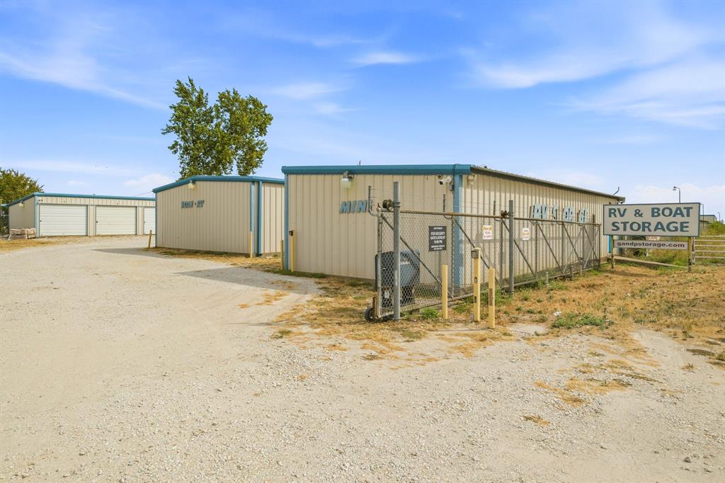 1293 S Highway 377 Property Photo 3
