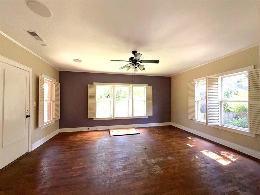 216 S Prairieville Street Property Photo 19