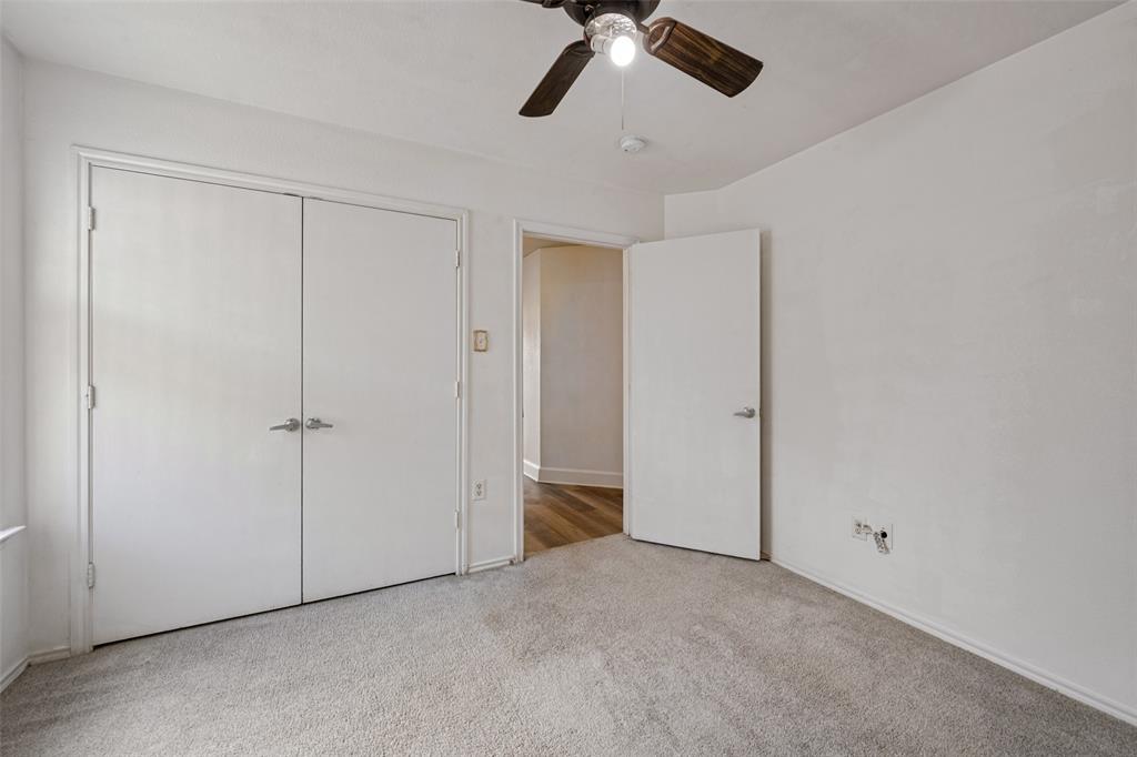 909 Honey Locust Lane Property Photo 11