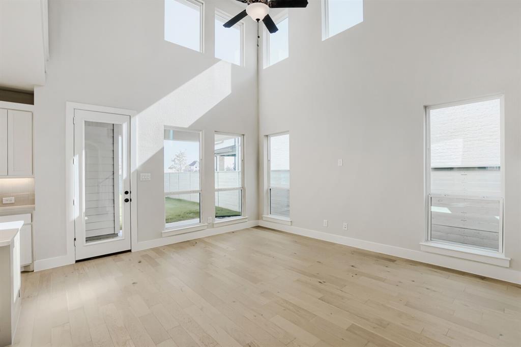1604 Ramble Way Property Photo 4