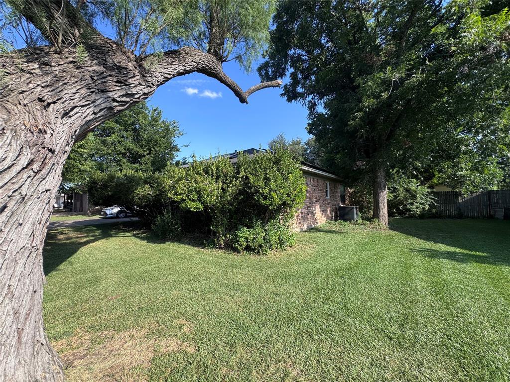 1328 Timbercreek Road Property Photo 2