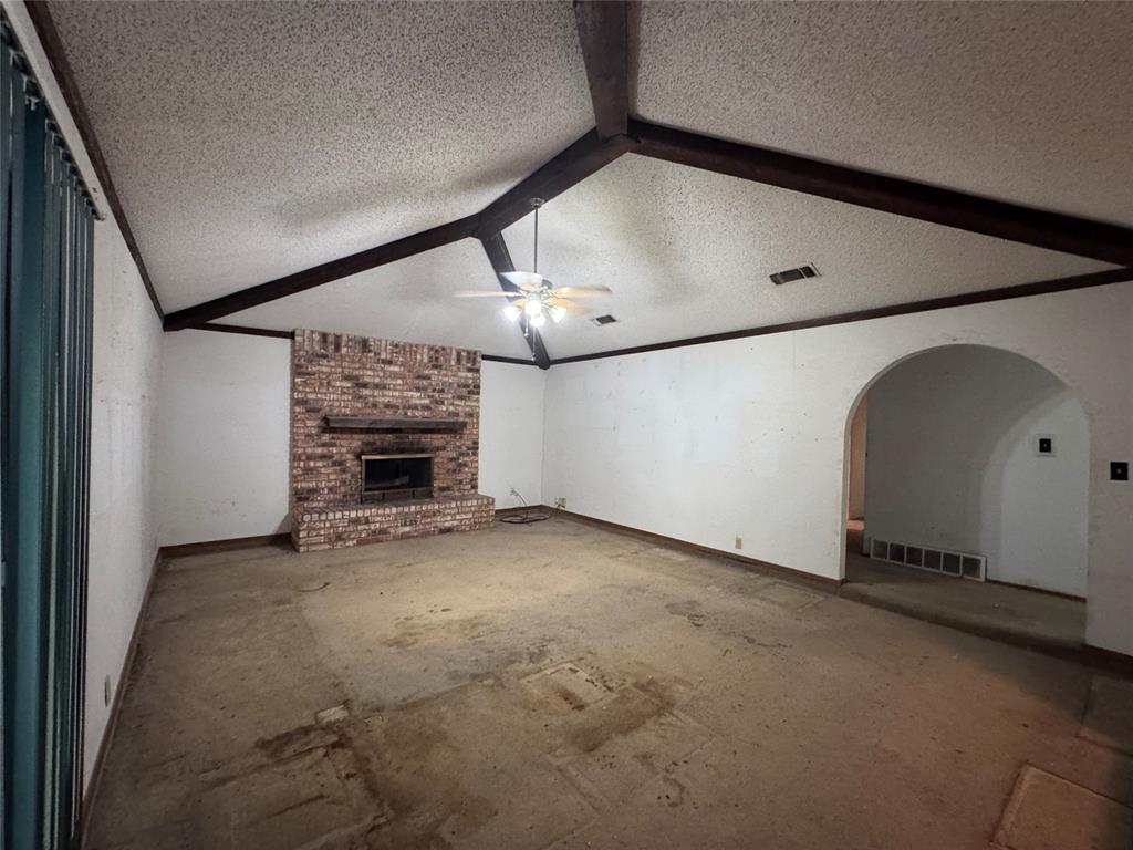 1328 Timbercreek Road Property Photo 3