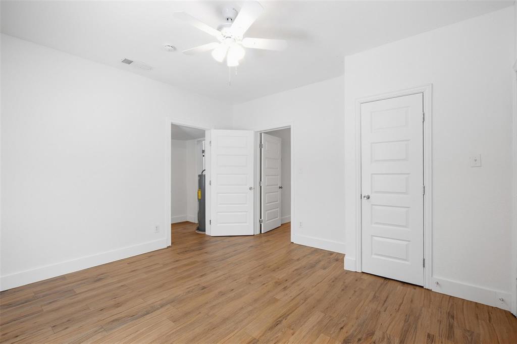 2222 W Bond Street Property Photo 8