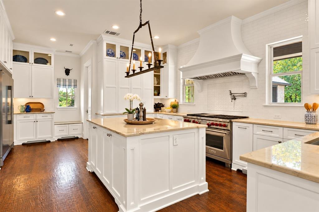 233 Hickory Ridge Court Property Photo 8