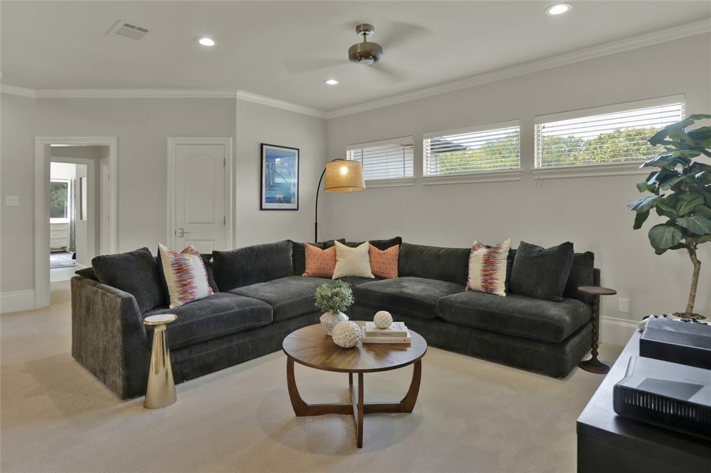 233 Hickory Ridge Court Property Photo 27