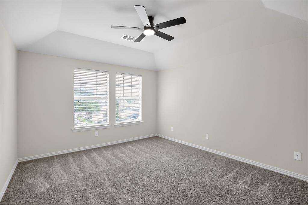 909 Saint Andrews Place Property Photo 13