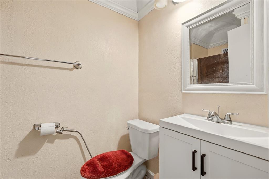 4201 Briar Hill Drive Property Photo 9