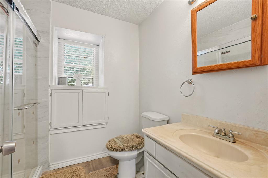 4201 Briar Hill Drive Property Photo 10