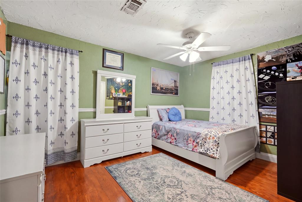4201 Briar Hill Drive Property Photo 11
