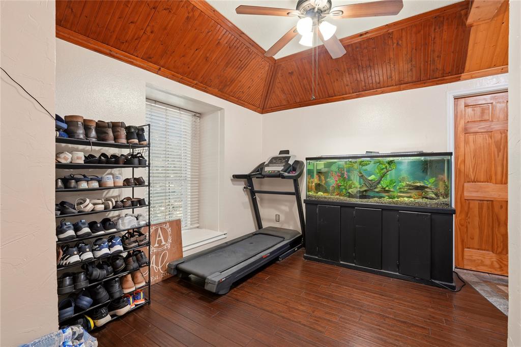 4201 Briar Hill Drive Property Photo 13