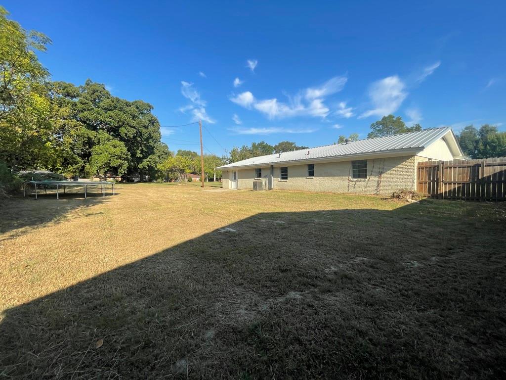615 Cherokee Trace Property Photo 5