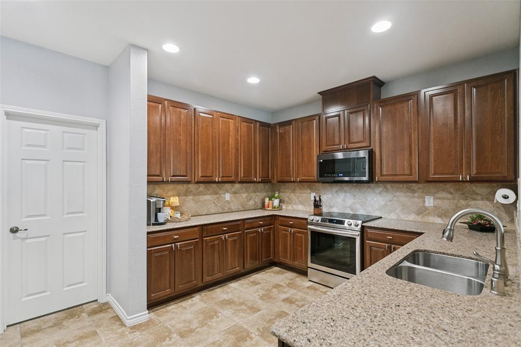 6501 Texana Way Property Photo 15