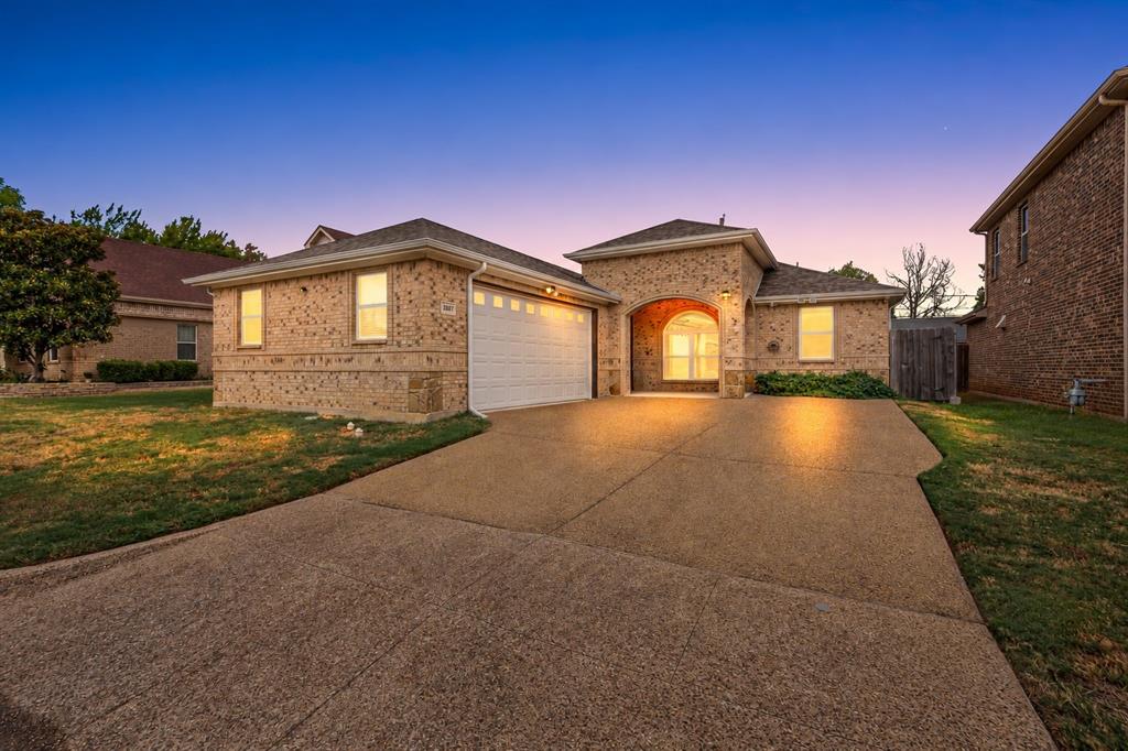 3807 Winding Road Property Photo 1
