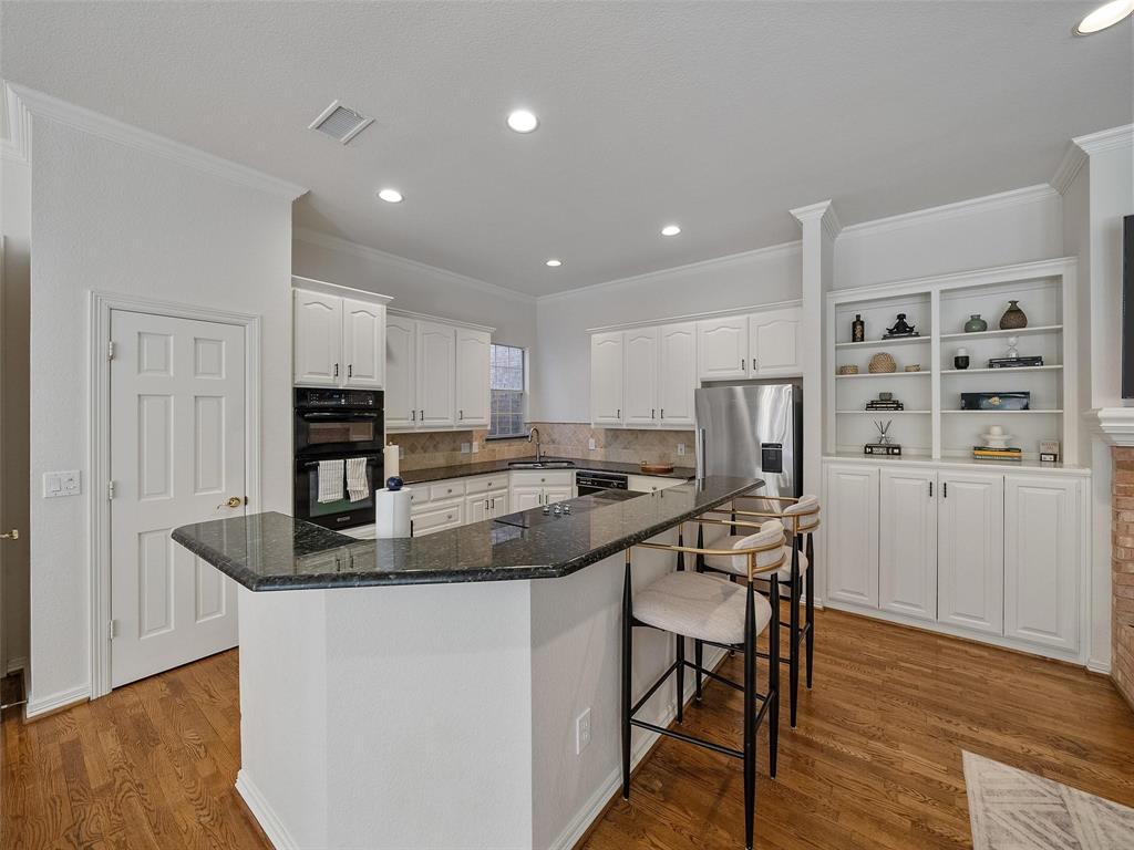 8640 Breakers Point Property Photo 13