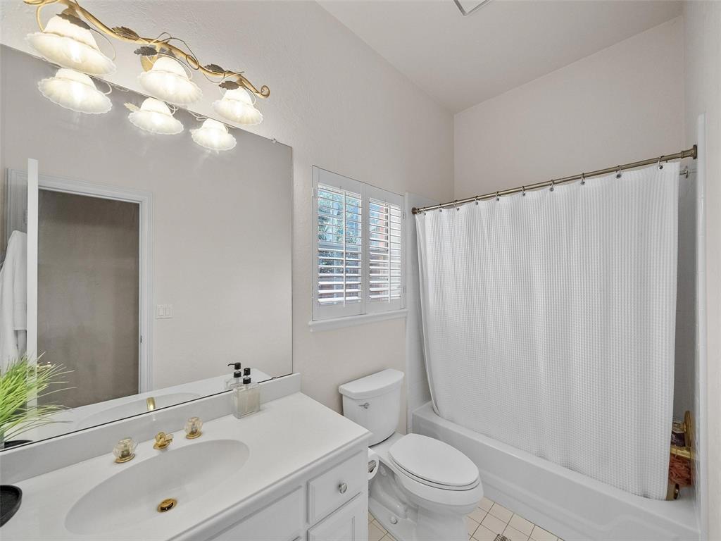 8640 Breakers Point Property Photo 27