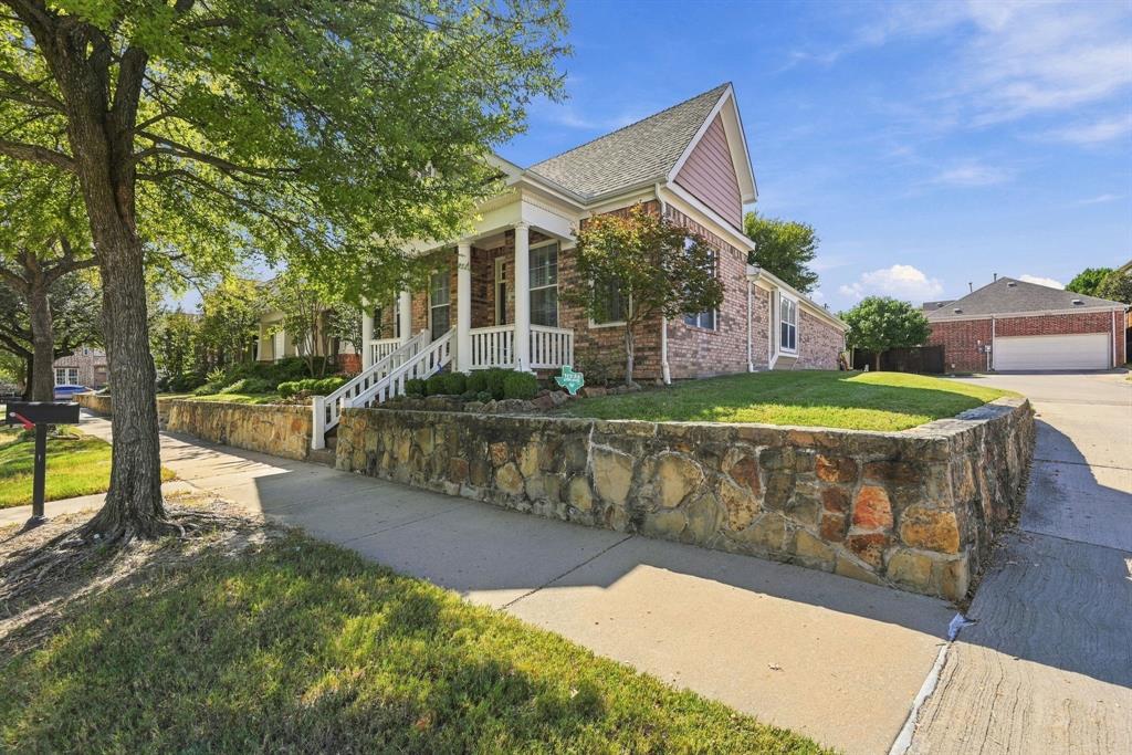 6033 Roaring Springs Drive Property Photo 1