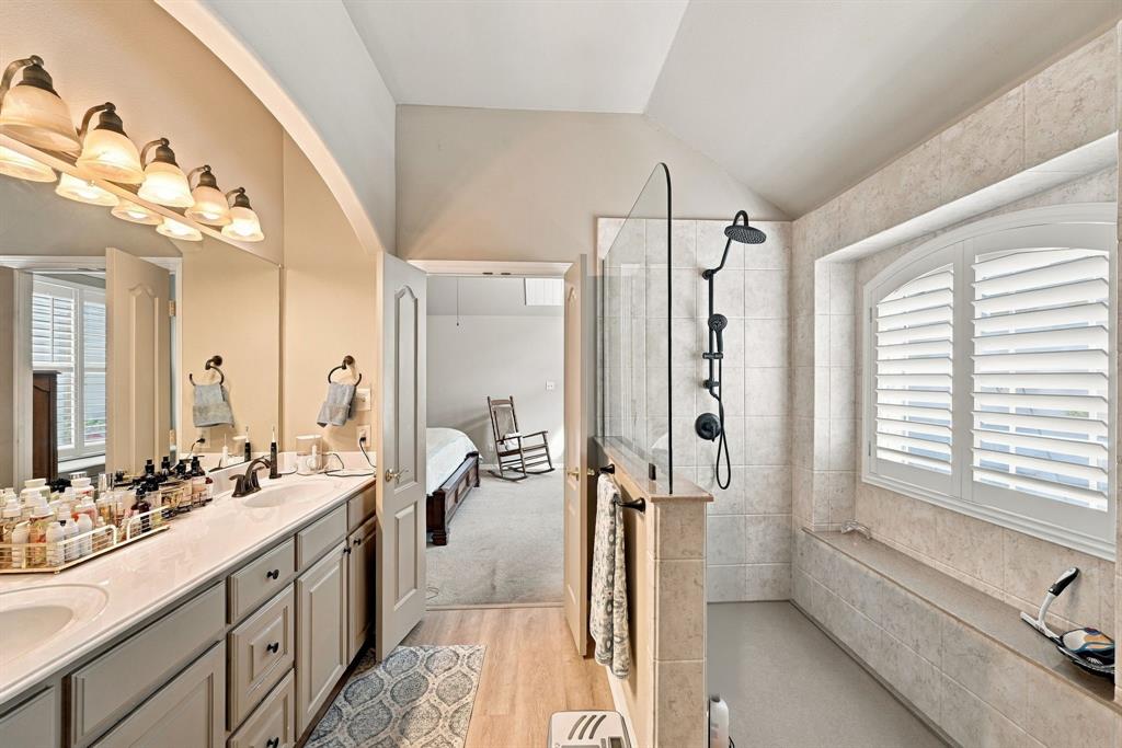 6033 Roaring Springs Drive Property Photo 19