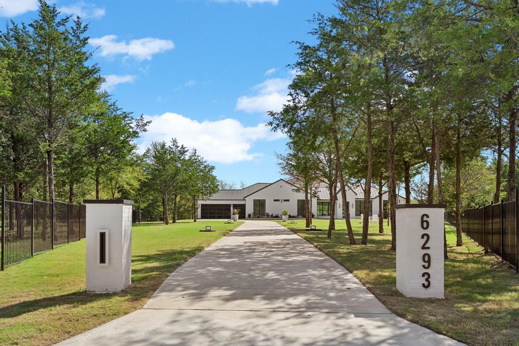 6293 Blackjack Oak Property Photo 1
