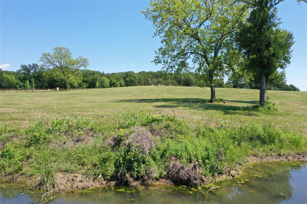 300 Shores Drive Property Photo 6