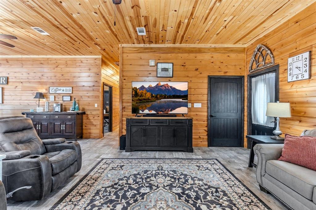 5349 Texas Highway 154 Property Photo 6