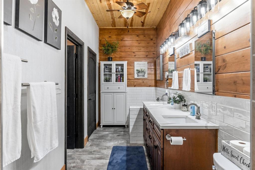 5349 Texas Highway 154 Property Photo 17