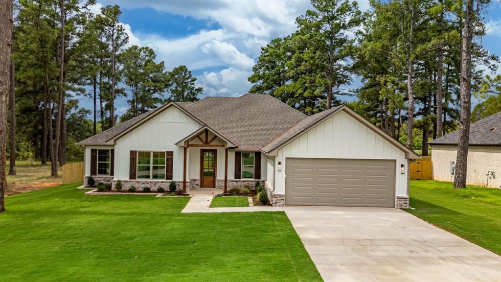 12124 Pinecrest Drive Property Photo 1
