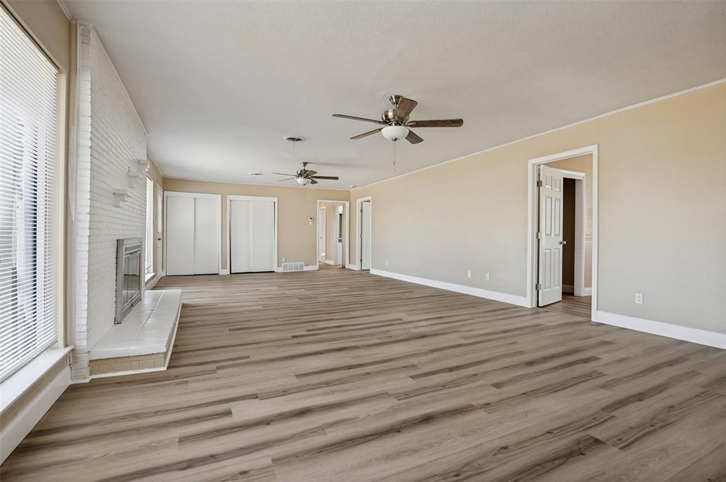 325 Crescent Drive Property Photo 5