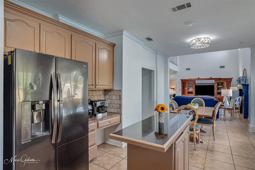 1229 Whitehall Property Photo 15
