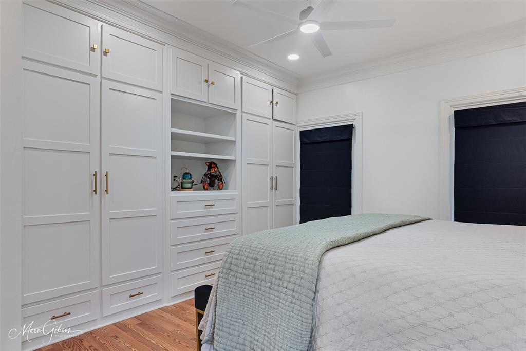 1229 Whitehall Property Photo 19