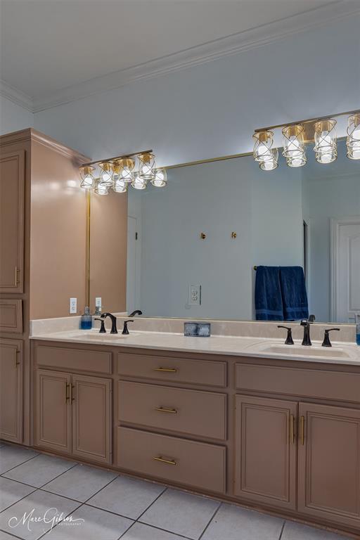 1229 Whitehall Property Photo 23
