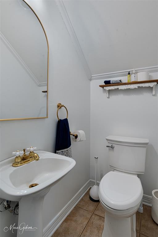 1229 Whitehall Property Photo 27