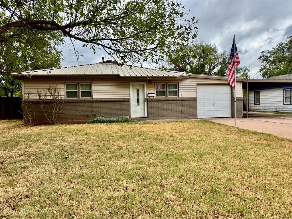 3221 Ivy Lane Property Photo 1