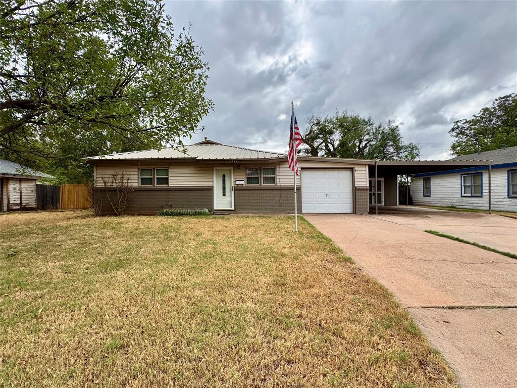 3221 Ivy Lane Property Photo 3