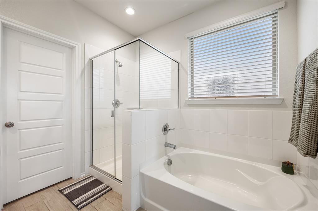 1652 Edgeway Drive Property Photo 20